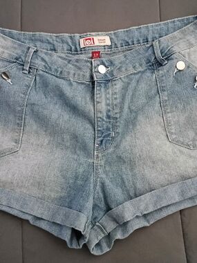 lei Faded Light Blue Rolled Hem Denim Shorts